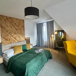 Panzió 84 & - Jacuzzi, Sauna