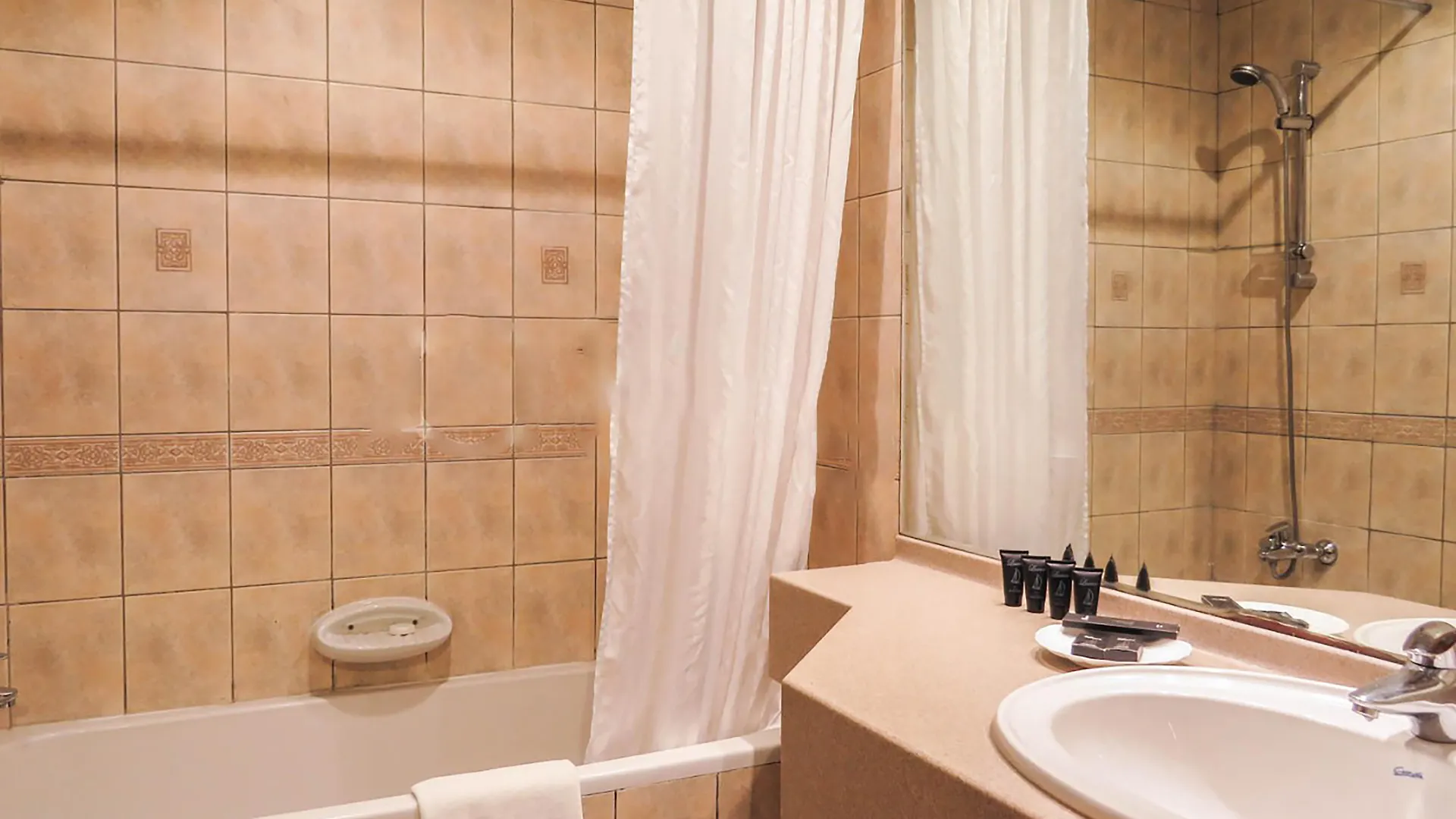 Aparthotel Uptown Hotel Apartments Abu Dhabi By Gewan
