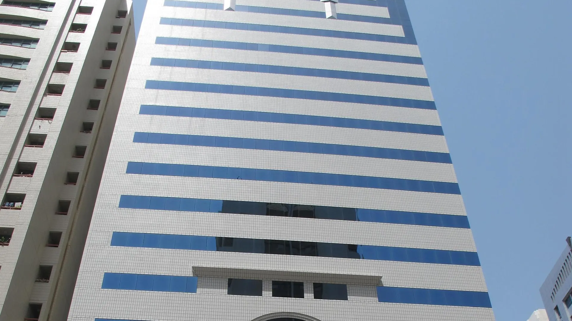 Uptown Hotel Apartments Abu Dhabi By Gewan 3*,