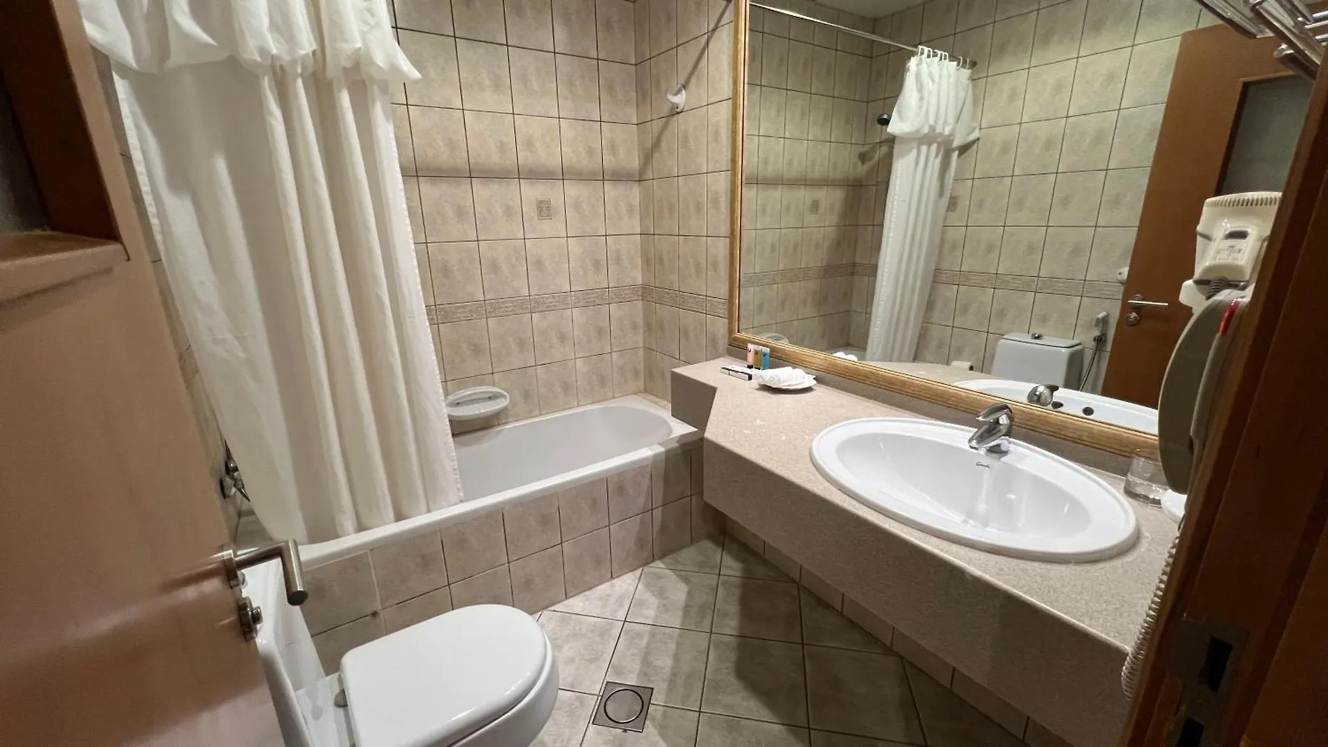 *** Aparthotel Uptown Hotel Apartments Abu Dhabi By Gewan Verenigde Arabische Emiraten