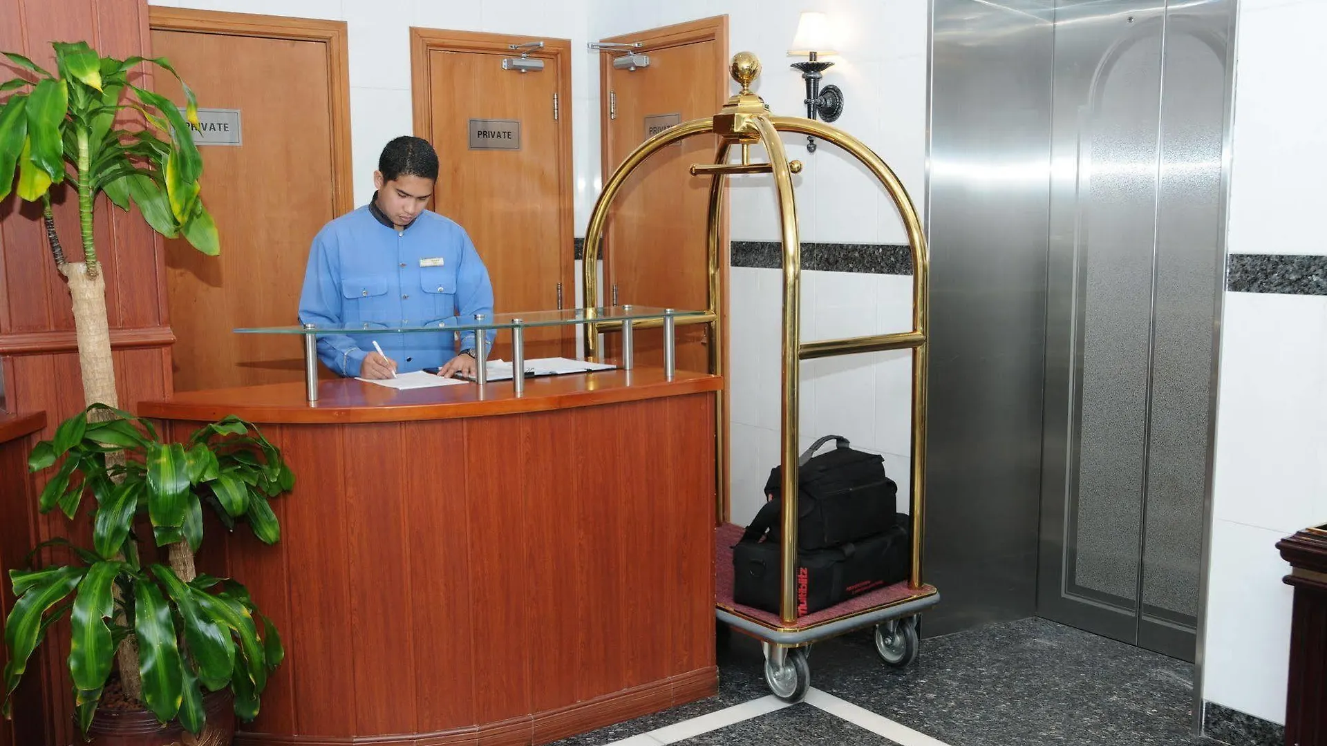Uptown Hotel Apartments Abu Dhabi By Gewan
